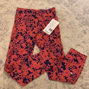 Lululemon Final Lap Crop (NWT)